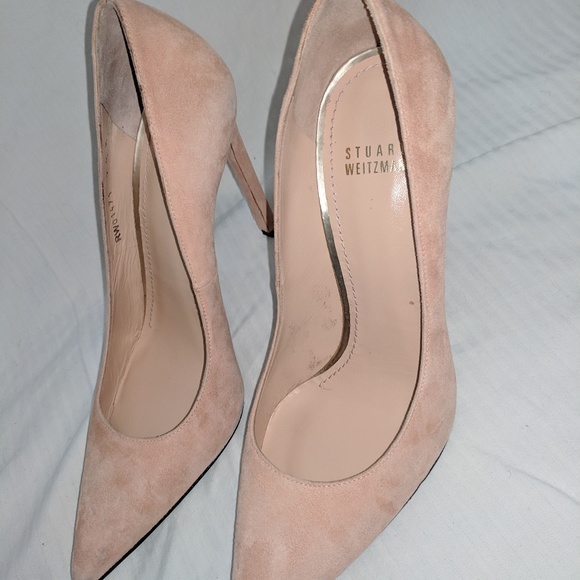 Stuart Weitzman Shoes - Stuart Weitzman nudish / pink pumps!